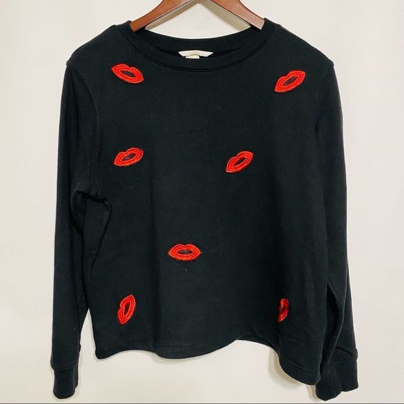 H&M Sweaters - H&M Womens Lips Crewneck Sweater Size Medium
